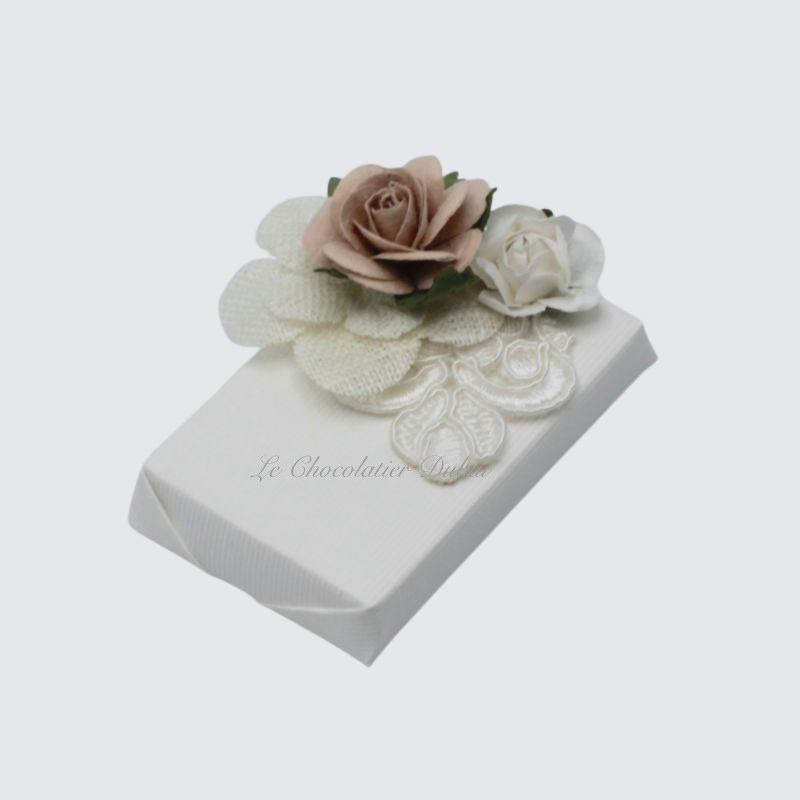 FLOWER DECORATED BRIDAL CHOCOLATE