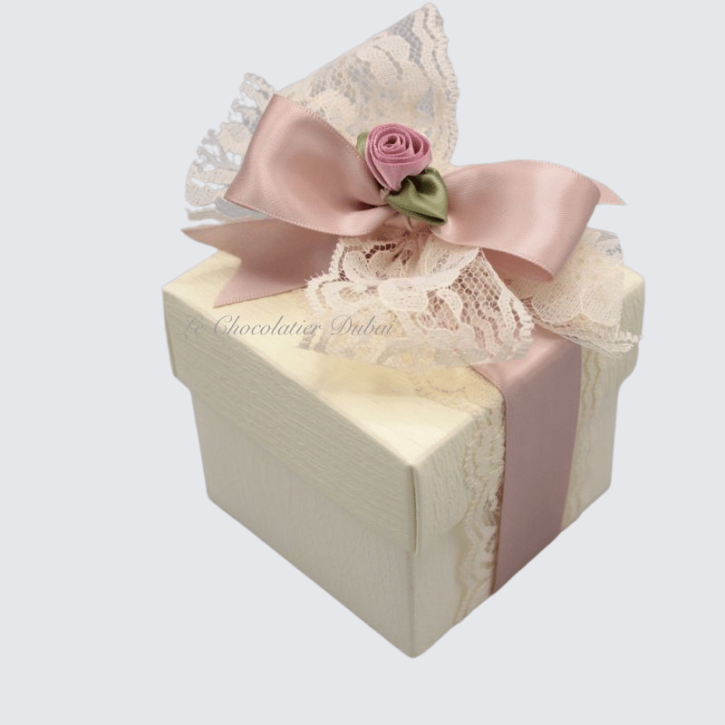 LACE FLORAL DECORATED CHOCOLATE BOX 