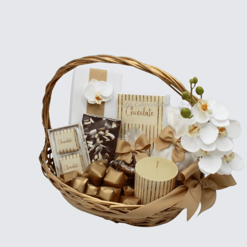 RUSTIC DESIGNED CHOCOLATE & SWEETS MEDIUM BASKET	 	