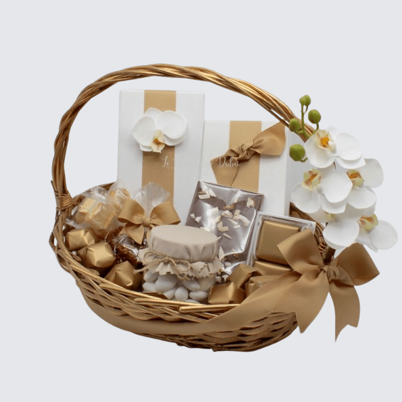 RUSTIC DESIGNED CHOCOLATE & SWEETS MEDIUM BASKET	 	