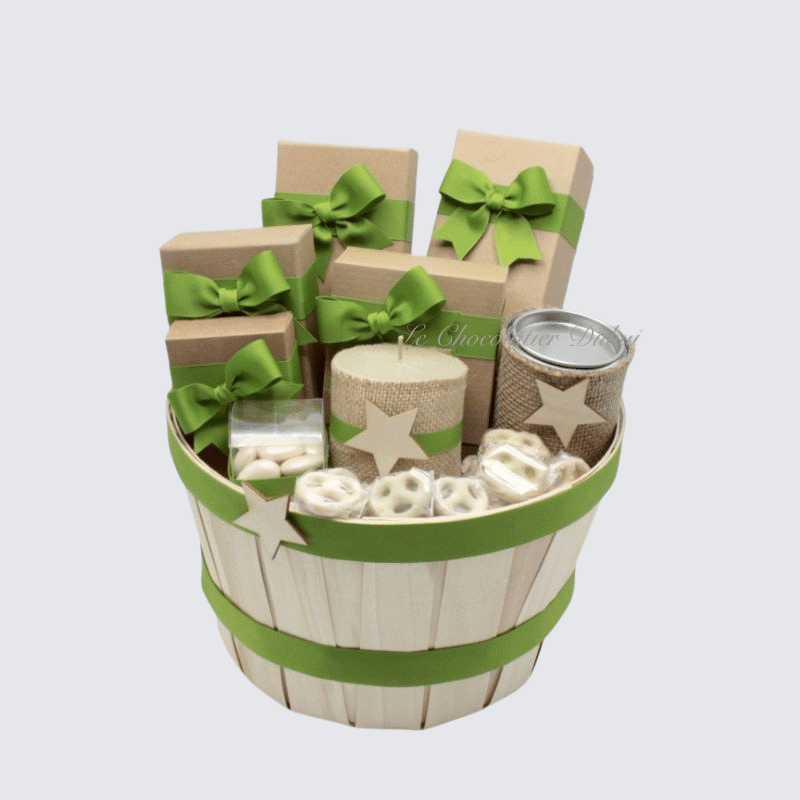 RUSTIC CHOCOLATE & SWEETS WOODEN BUCKET 	