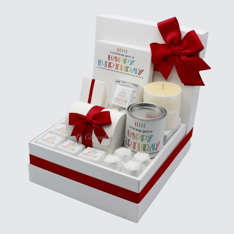 LUXURY HAPPY BIRTHDAY MULTICOLOR CANDLE DESIGN CHOCOLATE & SWEET HAMPER	