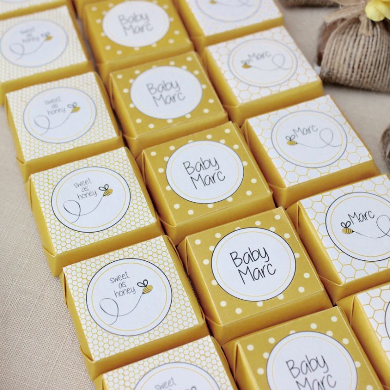 BABY HONEY BEE THEME PERSONALIZED CHOCOLATE	 	