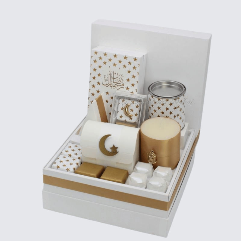 LUXURY RAMADAN GOLD STAR DESIGN CHOCOLATE & SWEET HAMPER